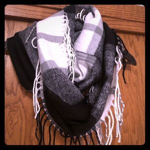 Infinity scarf